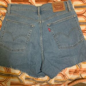 Levi’s high rise shorts